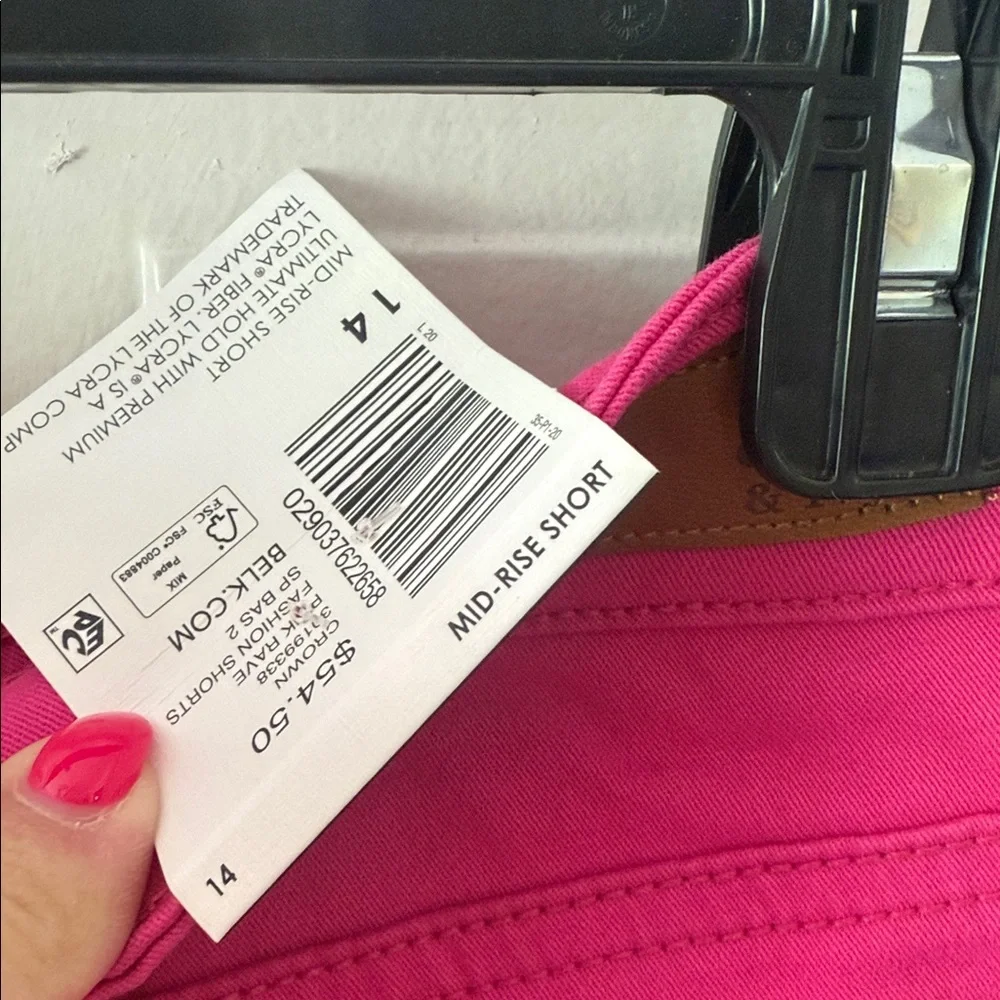 Crown & Ivy Vibrant Pink Women's Bermudas - Picture 6 of 7